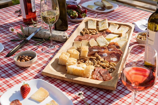 2-Hour Picnic among the Olive Trees with Typical Abruzzese Products - Walking to the olive grove