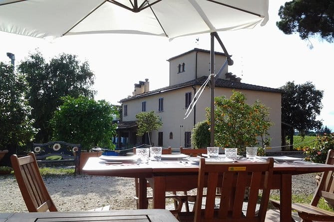 4 Wines & 2 Olive Oils Tasting in Chianti Winery with Tour - Arriving at Terre di Perseto near San Casciano