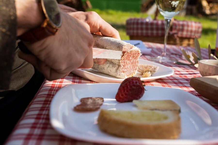 Abruzzo: Country Picnic in an Olive Grove at a Winery - Arriving at Cantina Mazzarosa