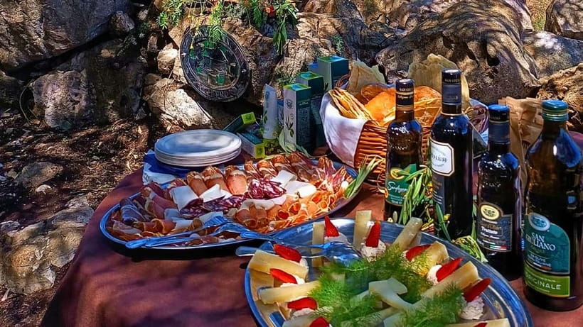 Alghero: Olive Grove Visit with Olive Oil Tasting - Walking among the old trees and farm animals