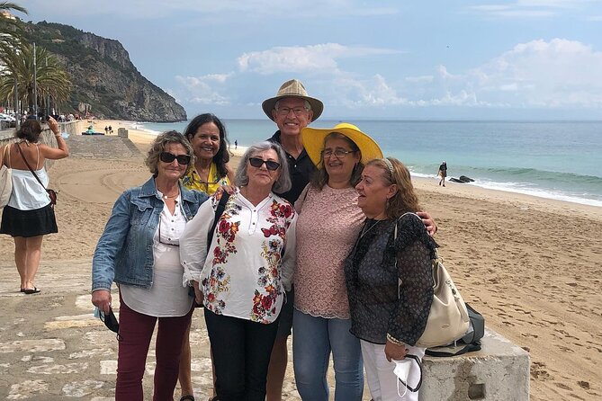 Arrábida, Setúbal, Sesimbra, Olive with wine tasting - Lunch beside the water in Sesimbra