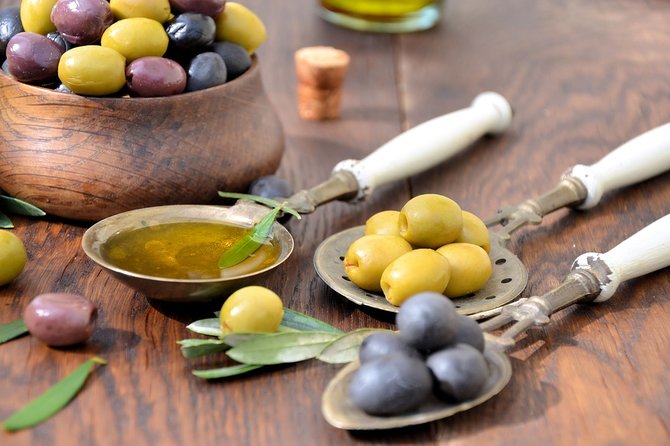 Ascoli Olive Oil Tour with Tasting and Local Food Pairing - Arriving at Olio Fratoni outside Ascoli Piceno