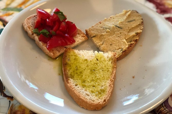 Balsamic Vinegar, Olive oil and Organic Winery Tour in Assisi with tasting - Olive oil and balsamic vinegar get their own moment