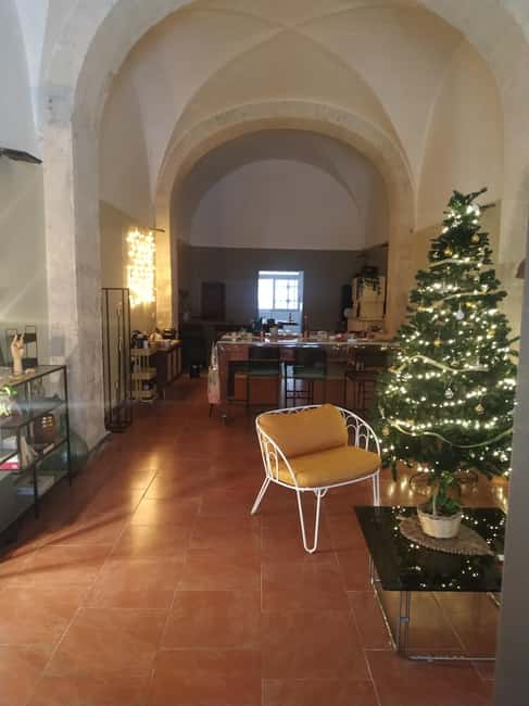 Bari: narrated extra virgin olive oil tasting with aperitif - What happens during the two-hour tasting