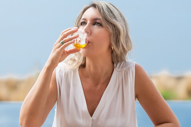 Best Mykonos Olive Oil Tasting - Learn from a world-famous Expert - Food pairings that make the lesson practical
