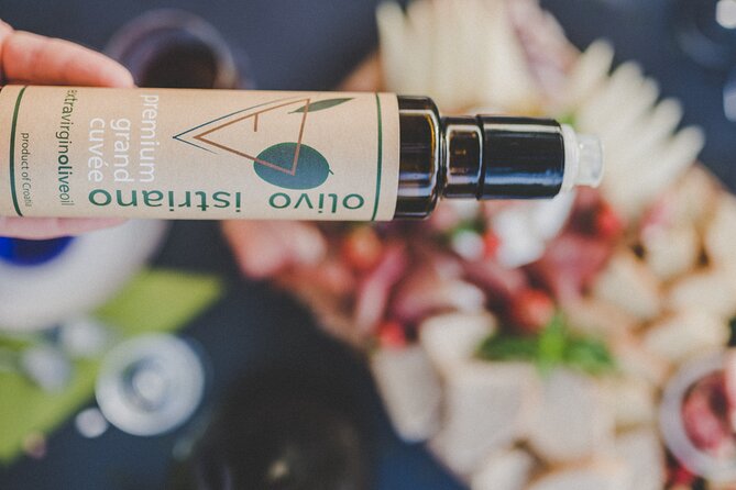 Buje: Authentic Istrian family farm, guided walk, foods & wine - Lunch under the tree