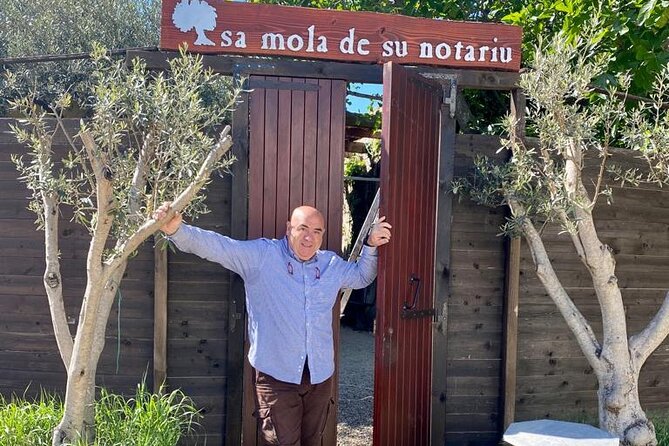 Cagliari Olive Oil Farm & Tasting (Since 1600, 20 Minutes Away) - Seeing the mill and the underground cistern