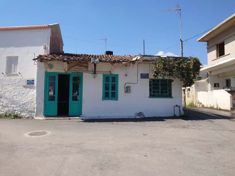 Chania E-Bike Adventure: Culture, Coastline & Olive Tasting - Maleme and the coastal start