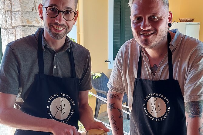 Cooking Classes and olive oil tasting.The real taste of Greece! - Buying feta and fresh ingredients like a local