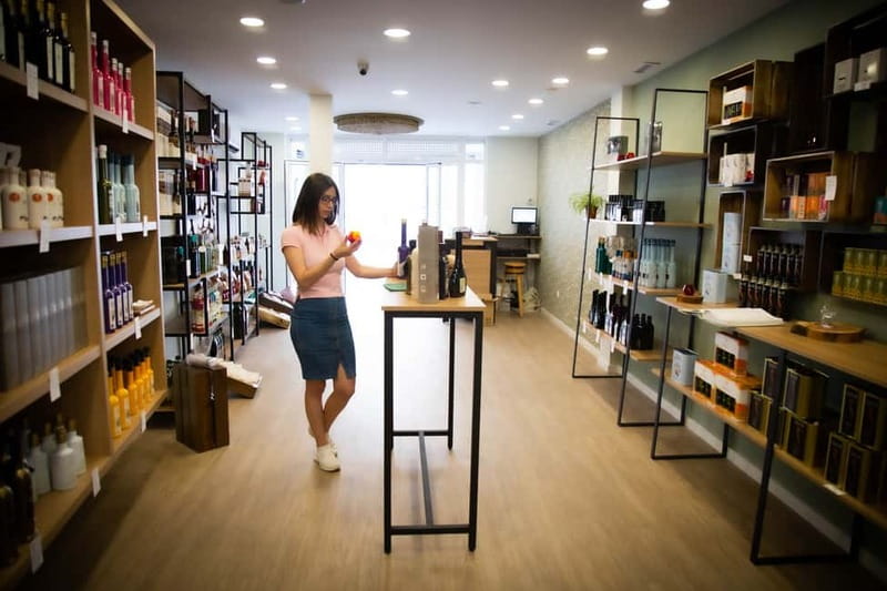 Córdoba: Olive Oil Tasting Experience - Comparing varieties, intensity, and maturation