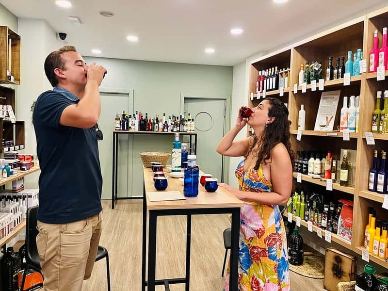 Córdoba: Olive Oil Tasting Experience - The small-group feel and teaching style