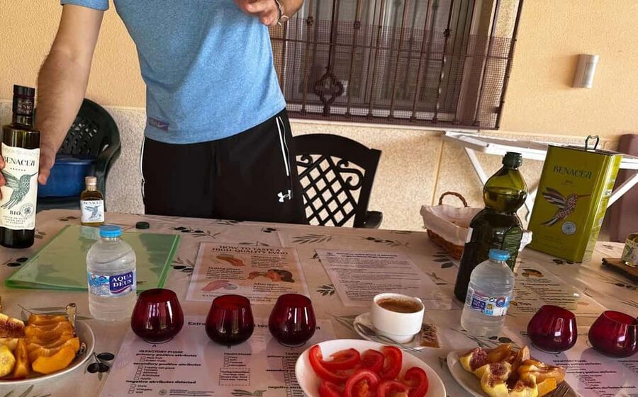 Córdoba: Visit a family organic olive grove with tasting - A 25-minute trip from Córdoba to a working olive grove