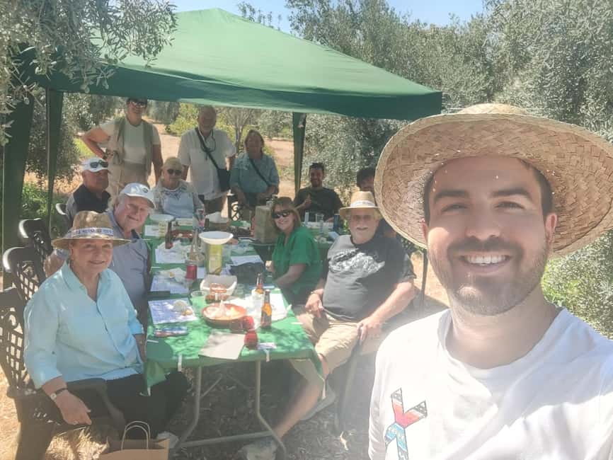 Córdoba: Visit a family organic olive grove with tasting - Languages, timing, and the feel of the visit