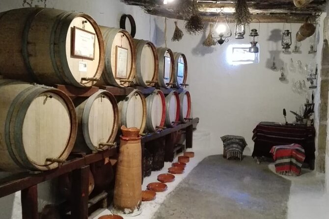 Cretan Wines & Olive oil tour - The treasures of Crete - Meleses: a family winery with local grape varieties