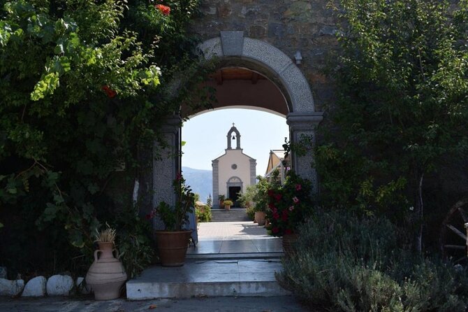 Crete in a Day: Knossos, Soap Workshops, Olive Oil & Wine Tasting - Private transportation and the seven-to-eight-hour schedule