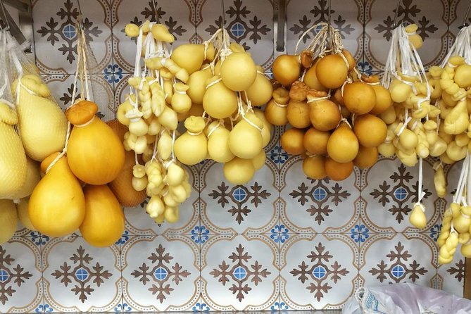 DISCOVER SORRENTO, food &Walking tour . Lemons-cheese&olive oil - Starting at Piazza Tasso at 5 p.m.