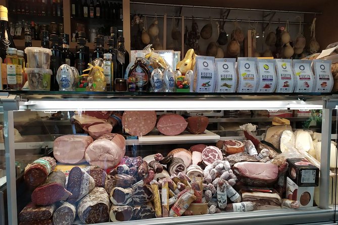 DISCOVER SORRENTO, food &Walking tour . Lemons-cheese&olive oil - Limoncello arrives near the end
