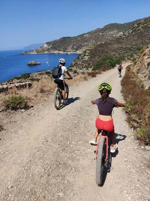 E-bike tour to Capoliveri in the Costa dei Gabbiani Private Property - The return climb and electric assistance