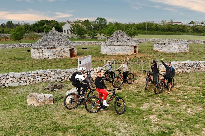E Bike Tour with wine and olive oil tasting in Vodnjan - Vodnjan turns the finish into a food experience