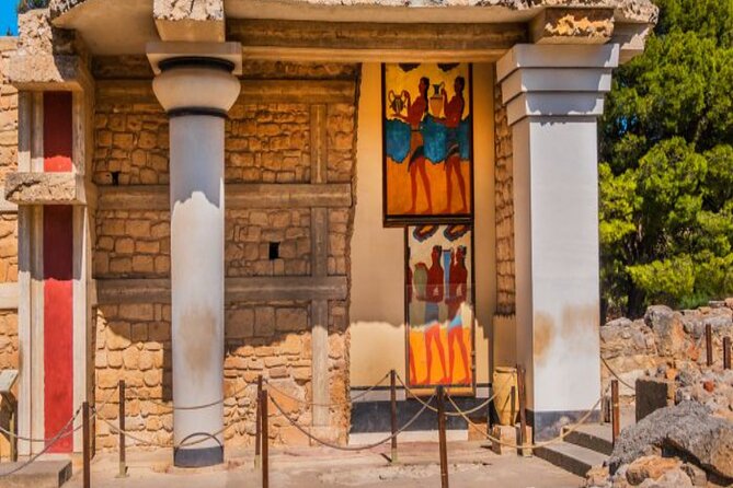 Ecobike-Knossos Palace-Wine tasting-Olive oil tasting - Starting in Heraklion with a heavy e-bike