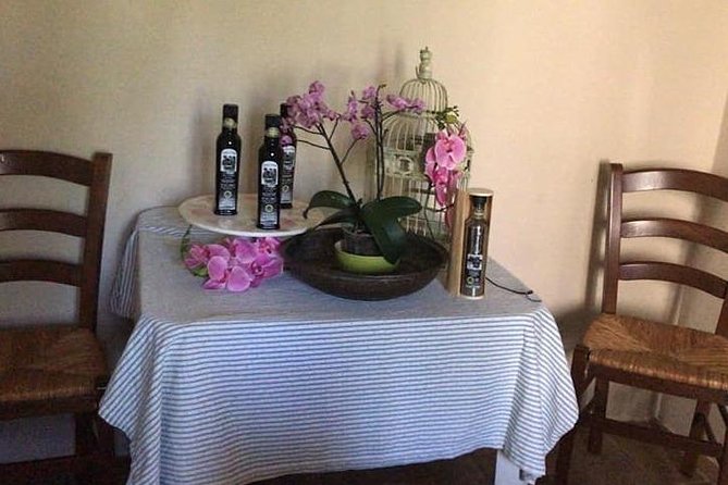Extra Virgin Olive Oil Experience - Why the private format improves the experience