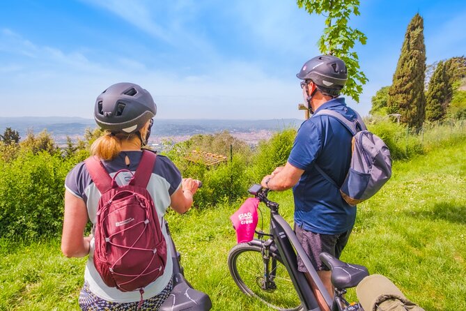 Florence: E-Bike tour to Fiesole with optional Pool or Olive Oil - Olive Oil, Wine, and the Morning Estate Stop