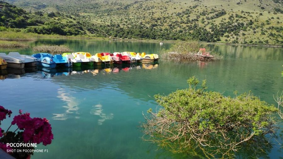 From Chania: Rethymno, Lake Kournas & Olive Oil Tasting Tour - Lake Kournas and the White Mountains