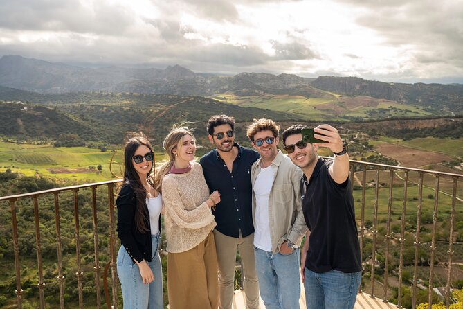 From Malaga: Ronda, Wine & Olive Oil Tasting Premium Small Group - A small group, but not a private tour