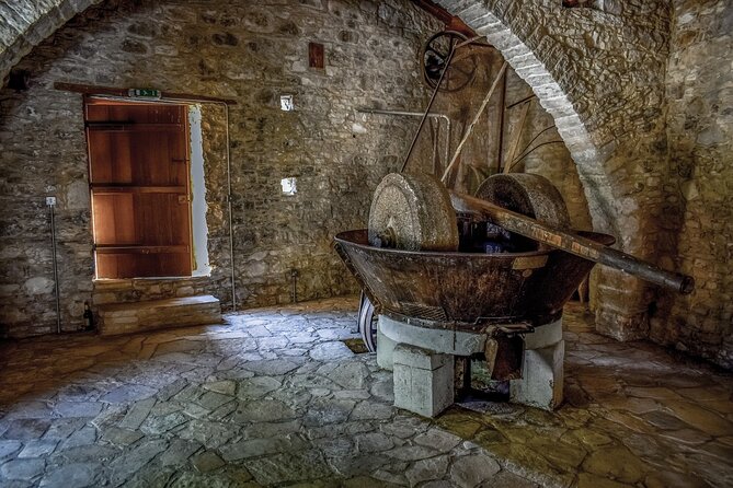 Full-Day Private Tour Corinth and Olive Oil Tasting from Athens - Who should book this Corinth tour?