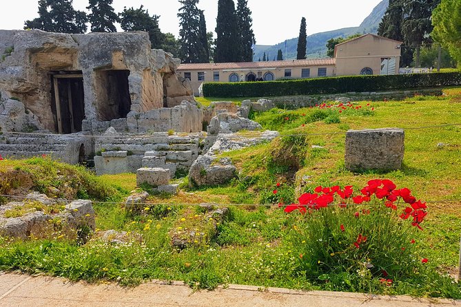 Full day tour Ancient Corinth with wine or olive oil tasting - The Corinth Canal: a 15-minute engineering spectacle