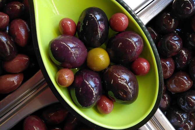 Greek Olives and Olive Oil Tasting in Athens - A short tasting in the heart of Athens