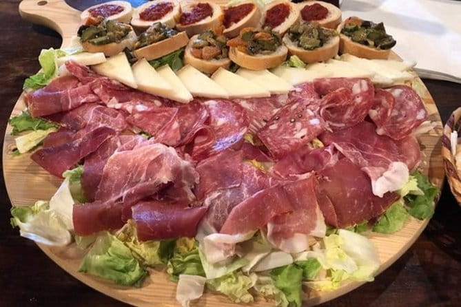 Horse ride, Olive Oil and local foods tasting in a Tuscan farm - Who will enjoy this half-day outing