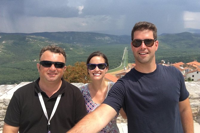 Istrian hill top cities tour with truffle and olive oil tasting - Groznjan, the artist town