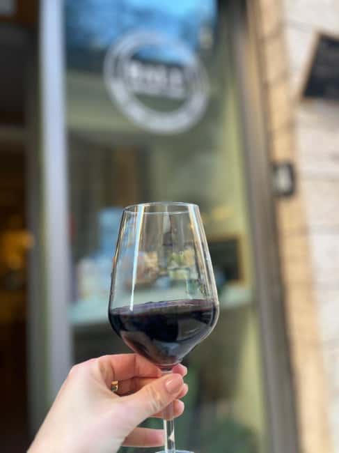 Lecce: Olive Oil, Cheese, and Wine Tasting Experience - Comparing three extra virgin oils