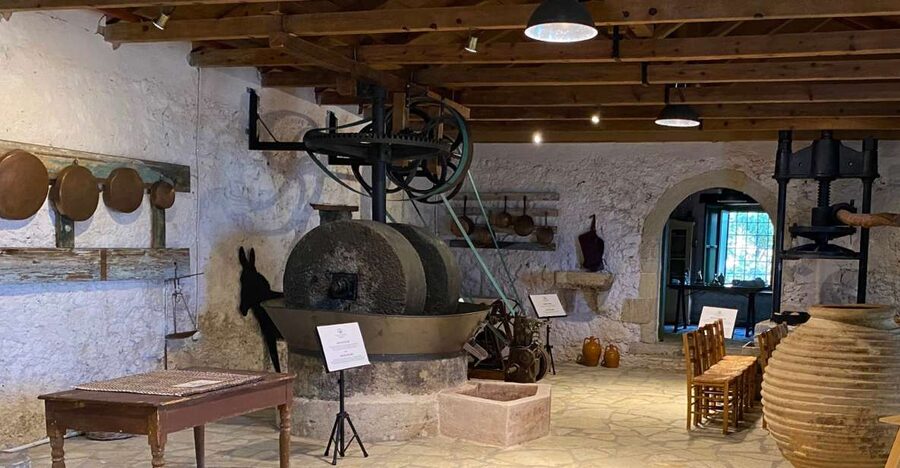 Lefkada: Olive Museum Fabbrica Ticket and Guided Tour - Arriving at the museum in Syvros