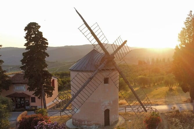 Leonardo Da Vinci's wind mill visit and Organic olive oil tasting - Arriving at Bottega del Mulino by Fattoria Lavacchio