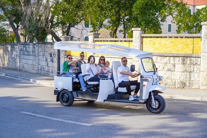 Makarska Tuk Tuk Tour Olive Grove, Scenic Views and Tastings - Who should book this experience?