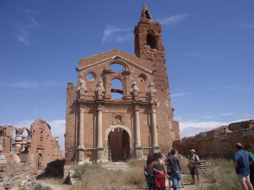 Midday Olive Oil Tour and Visit to Old Town of Belchite - Inside a Traditional Olive Oil Mill