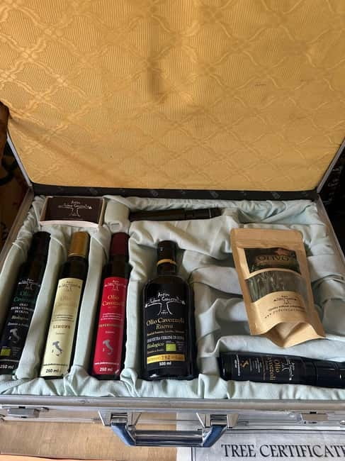 Montecatini Alto: Gourmet picnic among the olive trees with EVO oil pairing - Photos, rest, and the pace of the afternoon