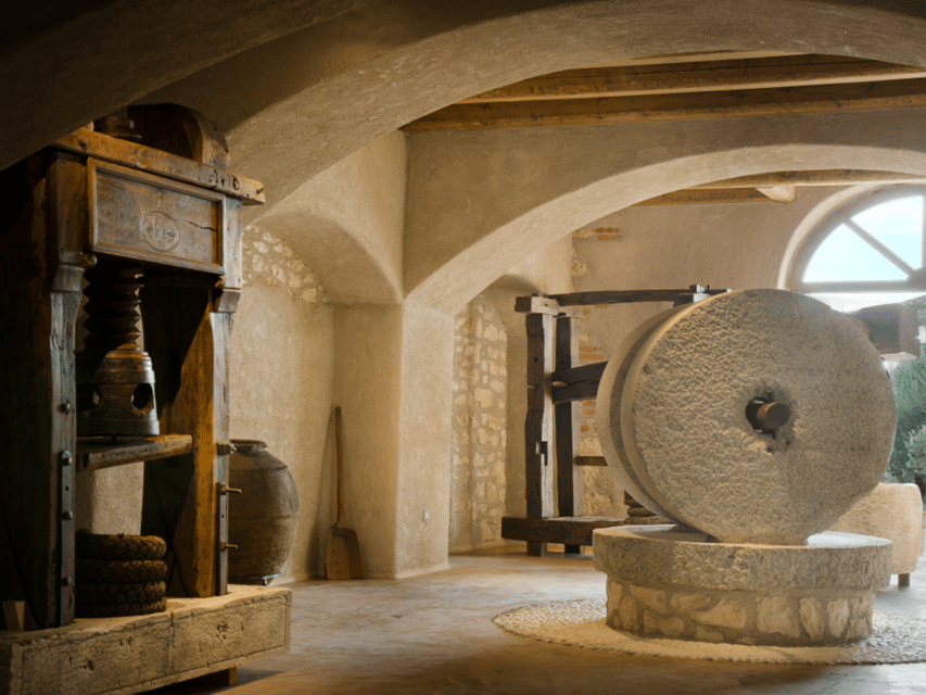 Olive Mill Tour and Tasting in the Verona Countryside - The 15-minute walk through Campo di Casa