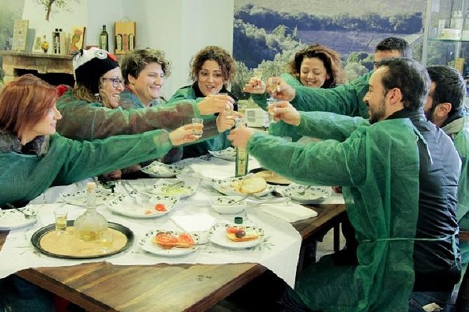 Olive Oil Tour close to Nafplio - The practical rhythm of the outing