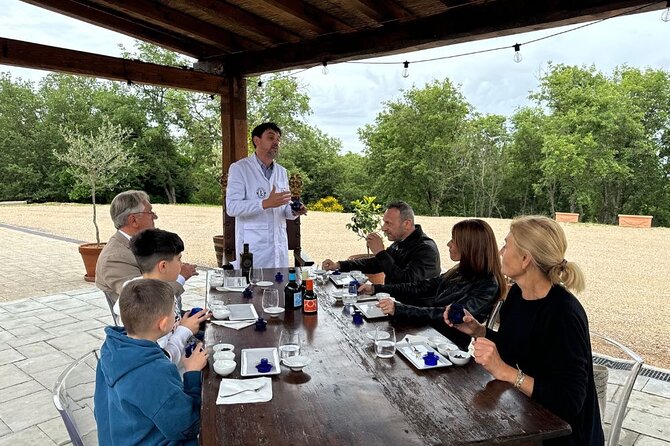 Olive Oil Tours and Tasting at Frantoio di Montalcino - Why the small group makes a difference
