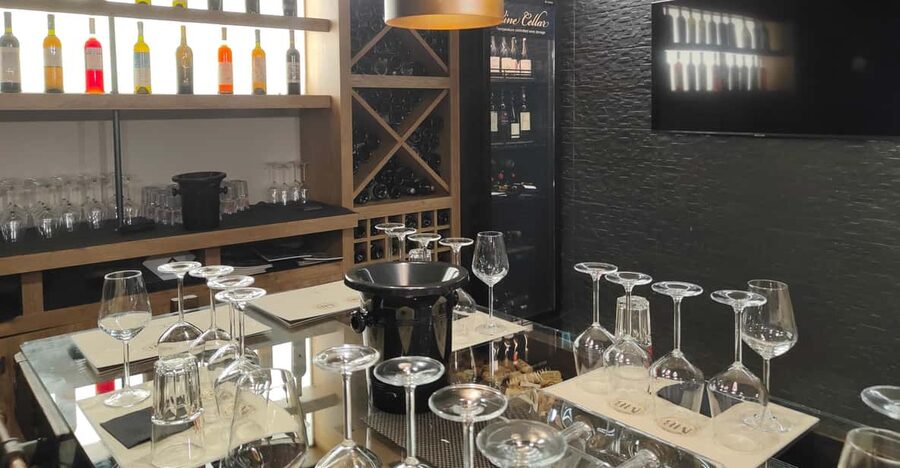 Orange & Natural Wines Of Greece with Cheese & Olive Oils - Why Greek natural wine makes this tasting different