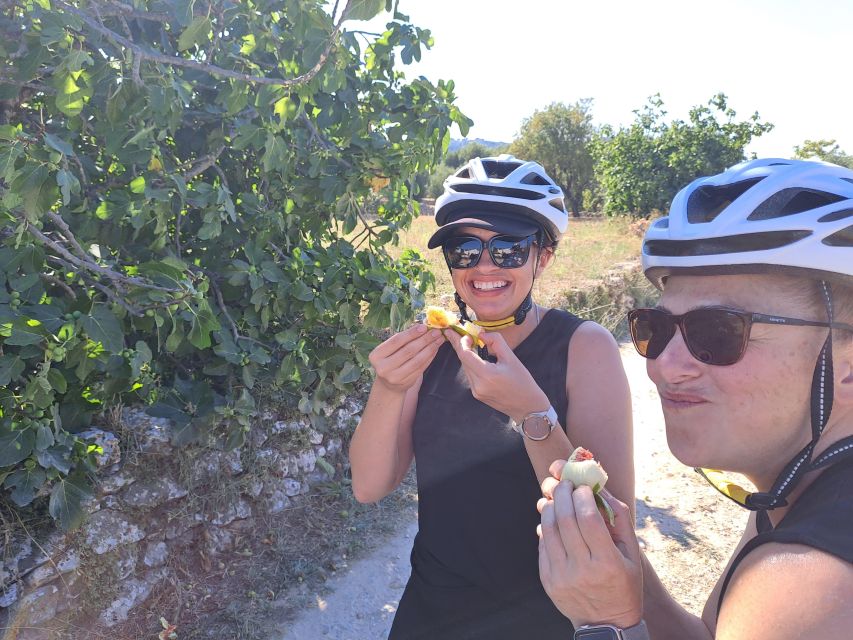 Ostuni: Guided e-bike tour to rock village & olive trees - Exploring the ancient rock village