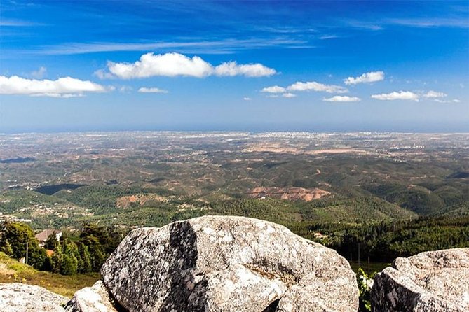 Premium gastronomic mountain tour: Wine, olive oil, spirits, food - Seeing old methods at Lagar dos Pardieiros