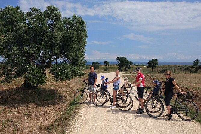 Private Bike Tour with Olive Oil Tasting - A short stop at Dolmen di Montalbano