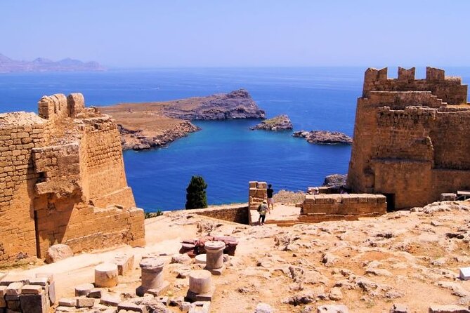 PRIVATE RHODES TOUR + Lunch Stop & WINE/OLIVE OIL Tasting - Mandraki Harbor and the missing Colossus
