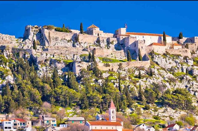 Private Split & Klis Fortress Tour, Olive Museum & Port Pickup - Why the private minivan matters