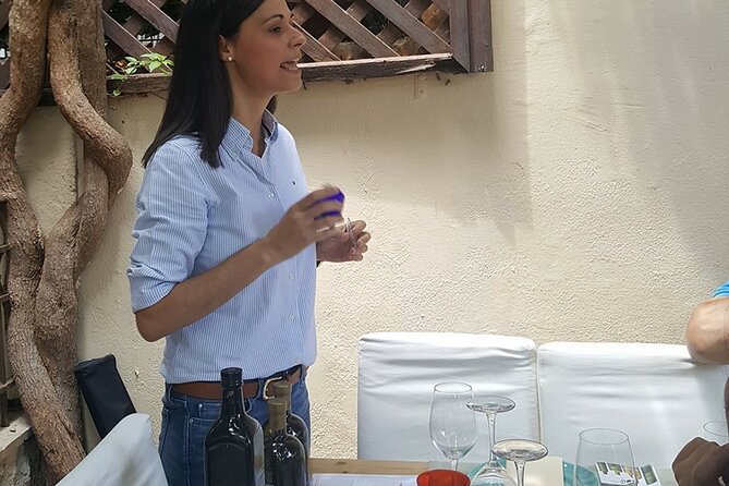 PRIVATE Workshop ESSENTIAL OILS & OLIVE OIL Factory with TASTING - How the guides shape the day