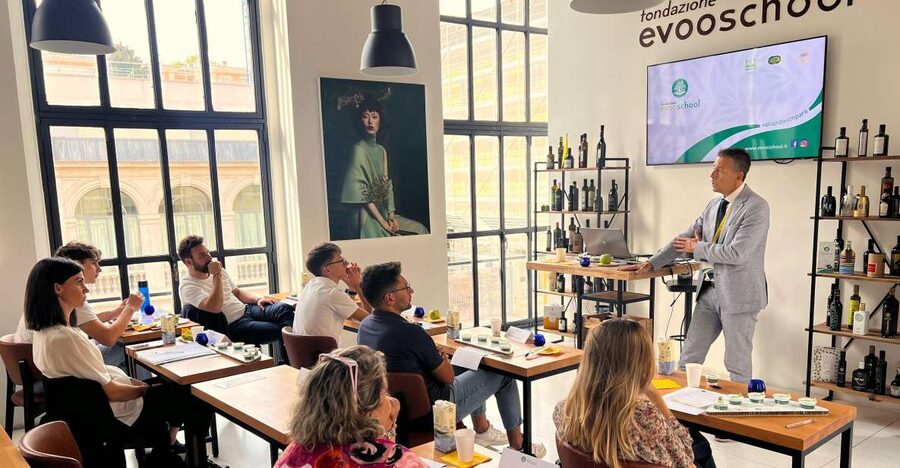 Rome: Masterclass Extra Virgin Olive Oil & Table Olives - A two-hour format with a sensible balance